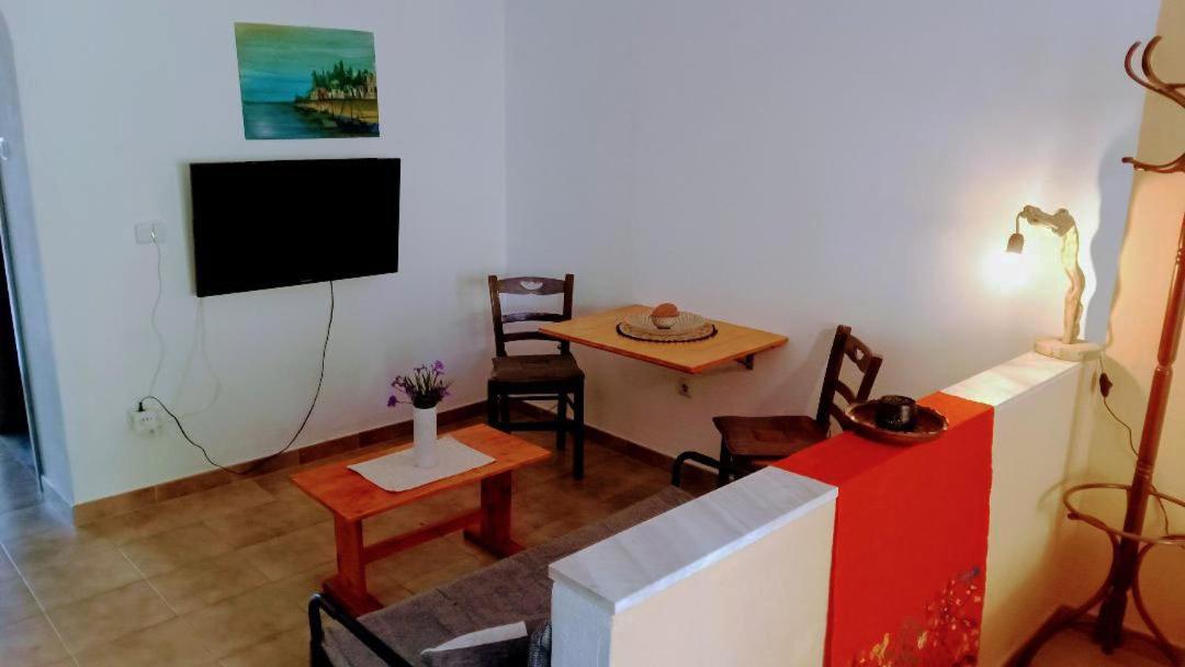 Helios-Rhodos-Apartments Koskinou  المظهر الخارجي الصورة